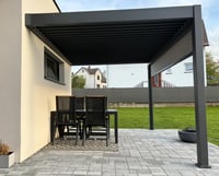 Bioklimatická pergola ke stěně INTRO PLUS 4x3 m Rojaplast (foto 6)
