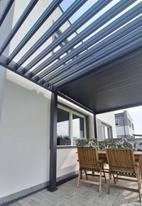 Bioklimatická pergola INTRO NEO 5,3x3 m Rojaplast (foto 11)