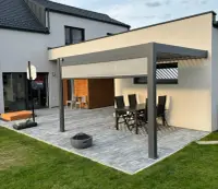 Bioklimatická pergola ke stěně INTRO PLUS 4x3 m Rojaplast (foto 134)