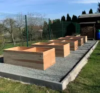 Vyvýšený záhon PREMIUM modřín dřevěný Rojaplast (foto 44)